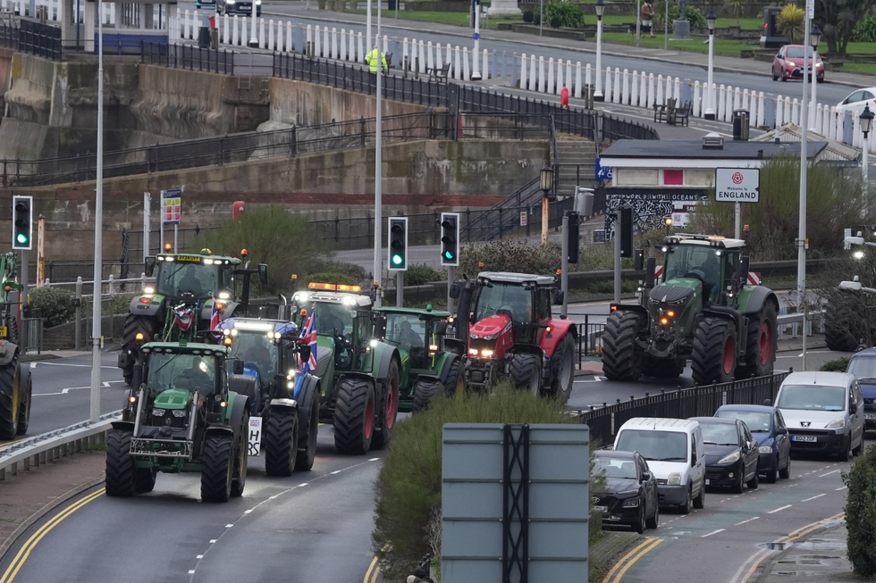 \u200bFarmers take part in a go-slow protest in Dover, Kent, to show their unhappiness at the Labour government