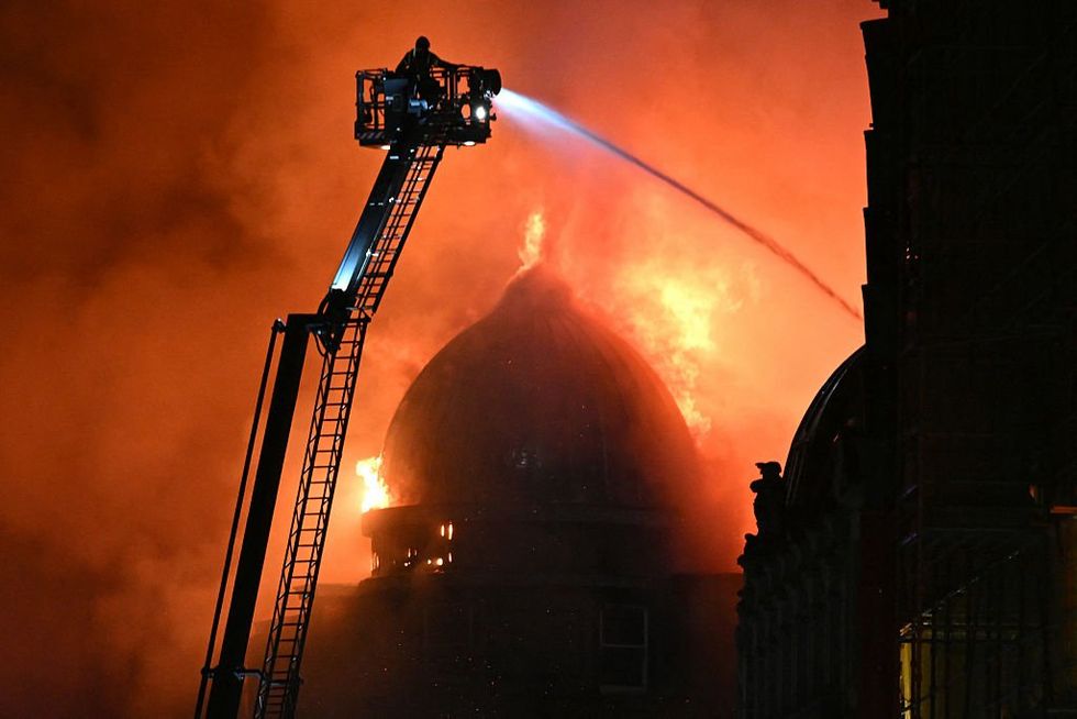 \u200bFire crews tackle a blaze in central Glasgow