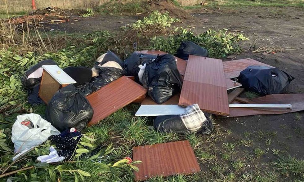 \u200bFly tipping in Brumby Common Lane