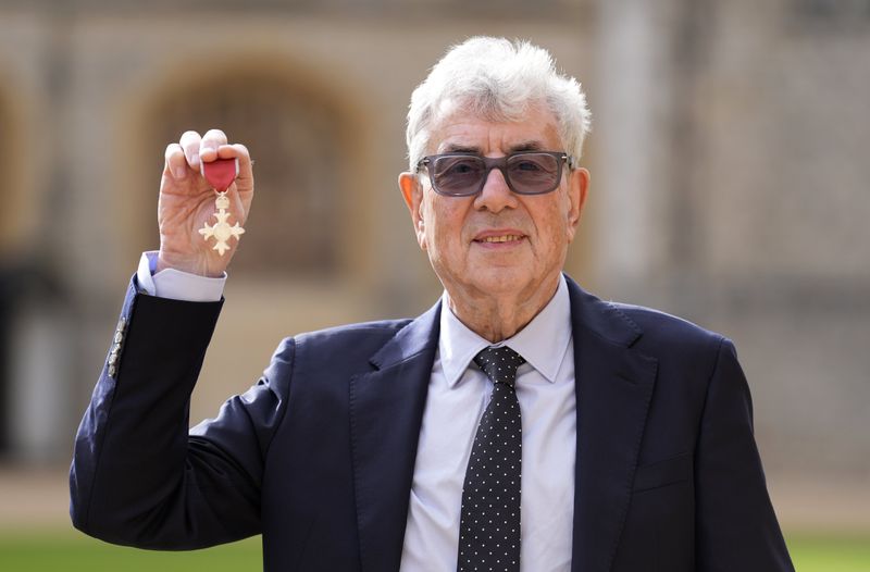 \u200bGraham Gouldman was made an MBE as part of the King's Birthday Honours