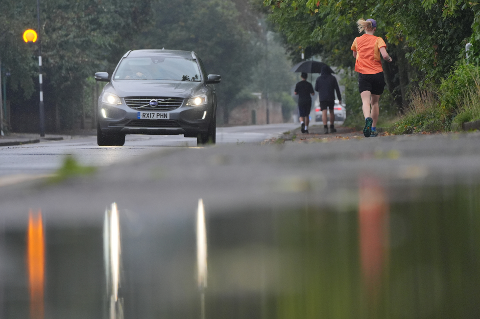 \u200bHeavy rain at Boulters Lock, Maidenhead Riverside, Berkshire