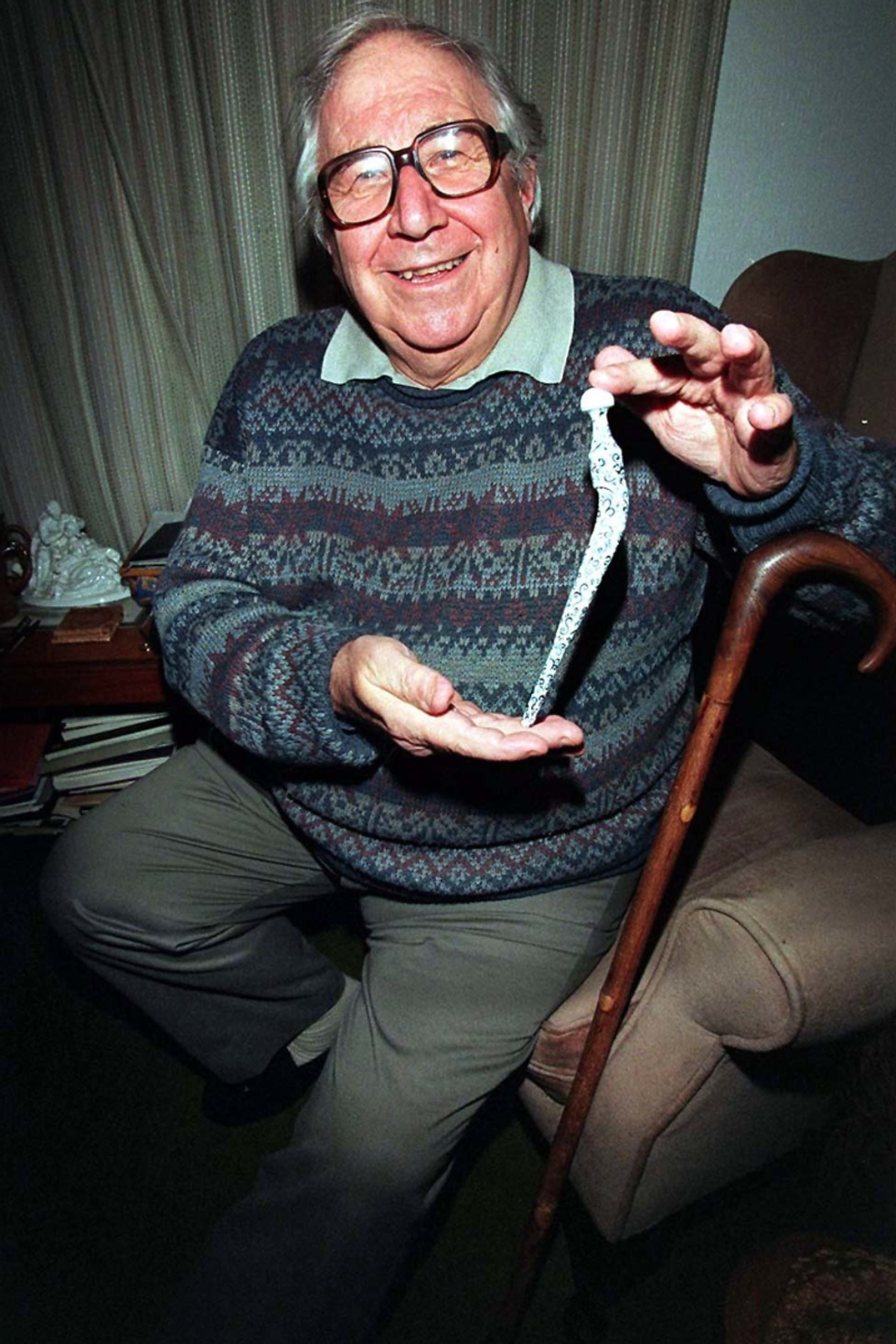 \u200bHenry Sandon at his home in Worecester in 1997