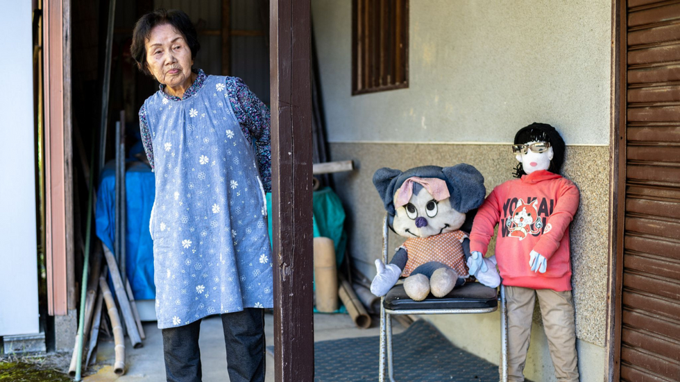 \u200bHisayo Yamazaki and puppets