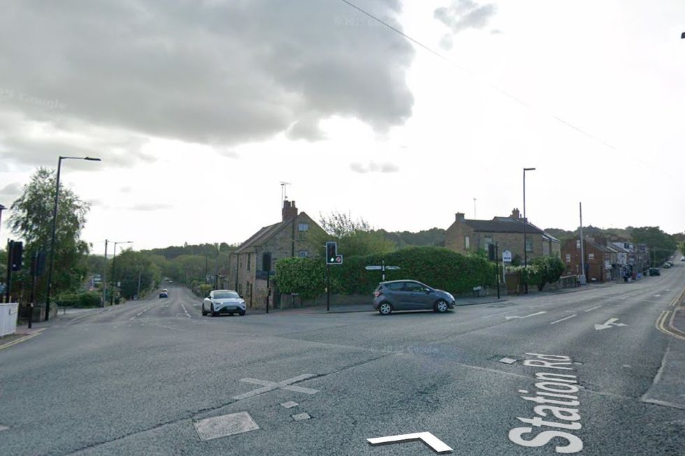 \u200bJunction of Station Road and High Street in Mosborough
