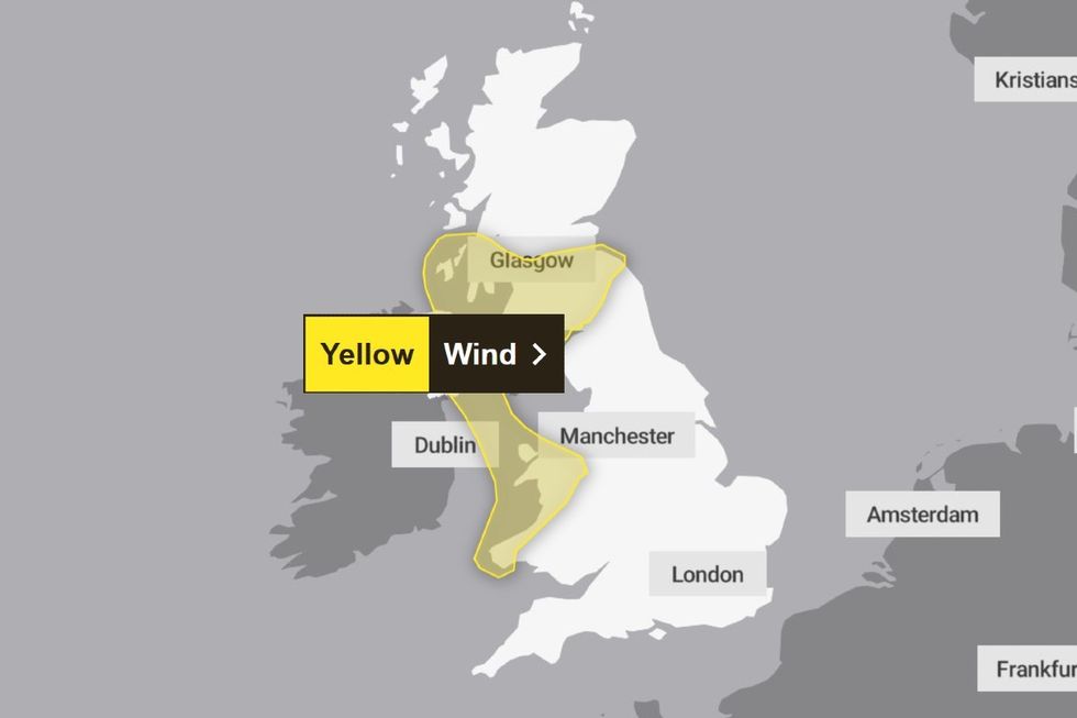 \u200bMet Office issues wind warning for west coast of UK