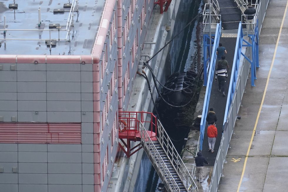 \u200bMigrants going back on board the Bibby Stockholm