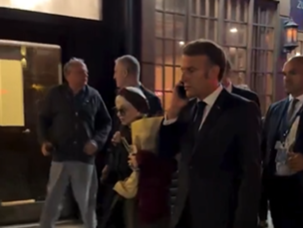 \u200bMr Macron was forced to walk down the street due to the blockade