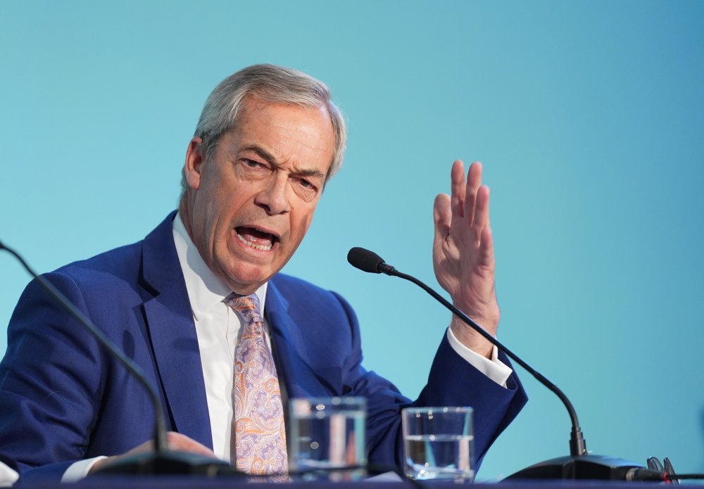 \u200bNigel Farage has issued the warning toi Rachel Reeves