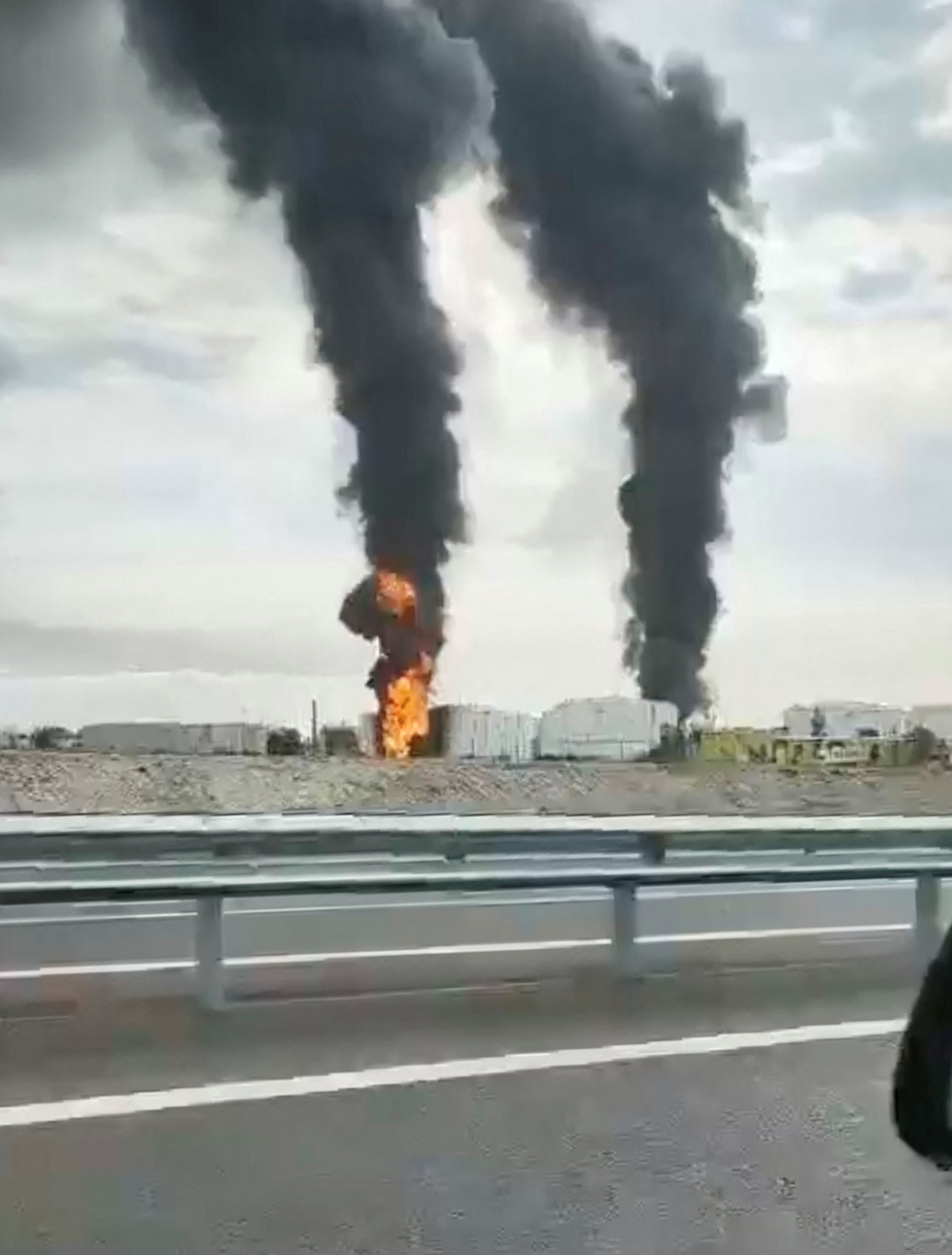 \u200bOil fire burns in Feodosia