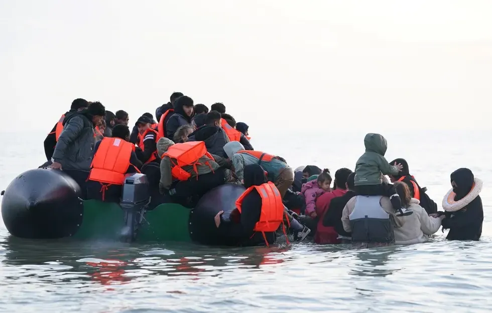 \ U200bover 18 000 malých lodí migrantů překročilo kanál letos