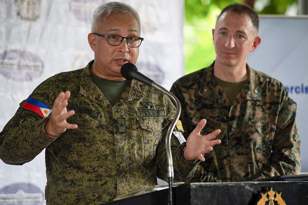 \u200bPhilippine Army Brigadier General Michael Logico with US Marine Corps Colonel Doug Krugman