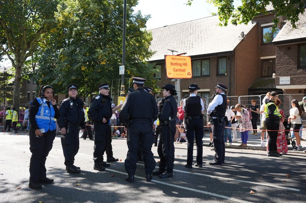 \ U200bpolice na ulici na Notting Hill Carnival