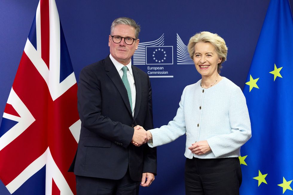 \u200bPrime Minister Keir Starmer shakes hands with European Commission president Ursula von der Leyen