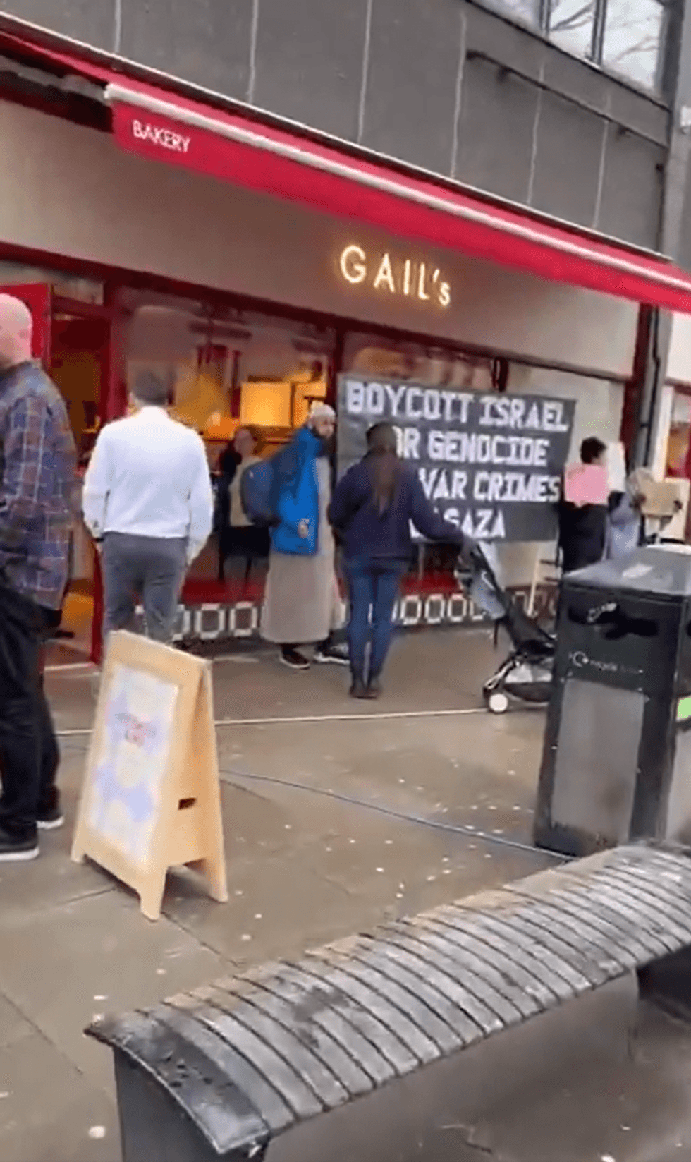 \u200bPro-Palestine protesters outside Gails bakery in London
