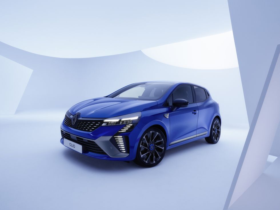 \u200bRENAULT CLIO HYBRID