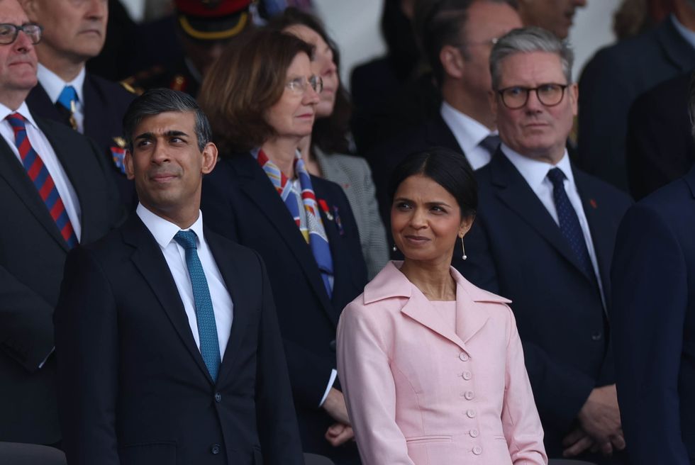 \u200bRishi Sunak and wife Akshata Murty pictured at D Day commemorations as Sir Keir Starmer looks on