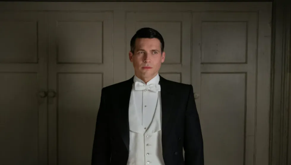 \u200bRobert James-Collier