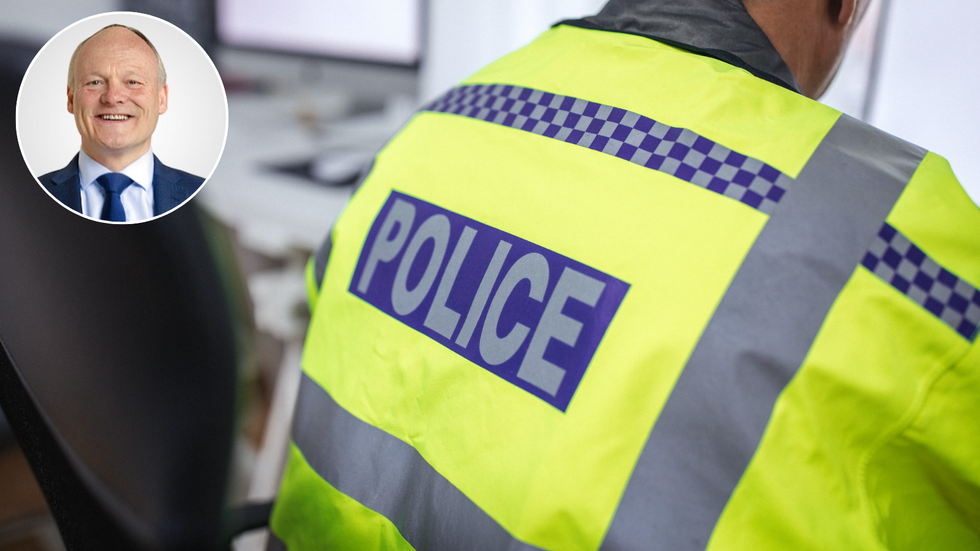 \u200bRoyston Smith (left), police (right)