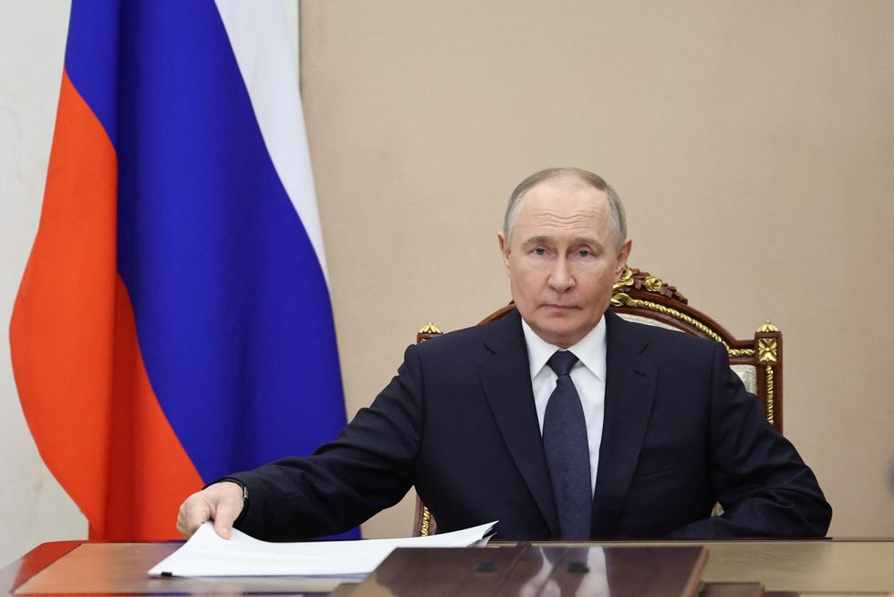 \u200bRussia's President Vladimir Putin chairs a meeting with senior officials