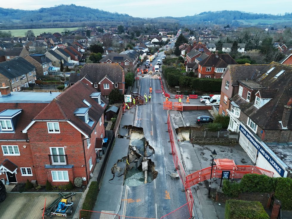 \u200bSinkhole on Godstone high street