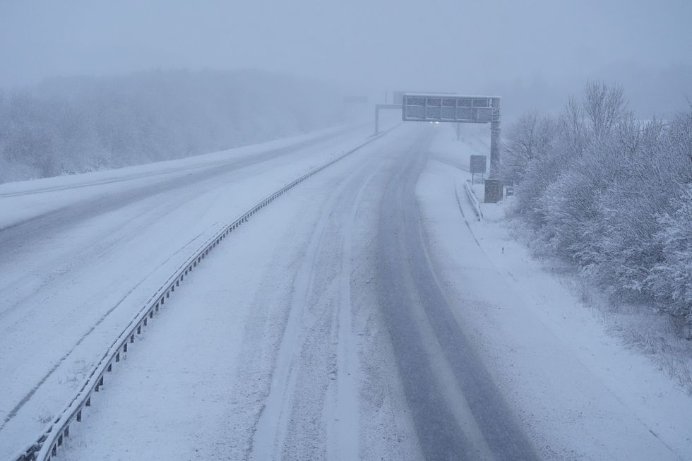 \u200bSnow covers the A1(M) near to junction 47 for Blyth, in Yorkshire