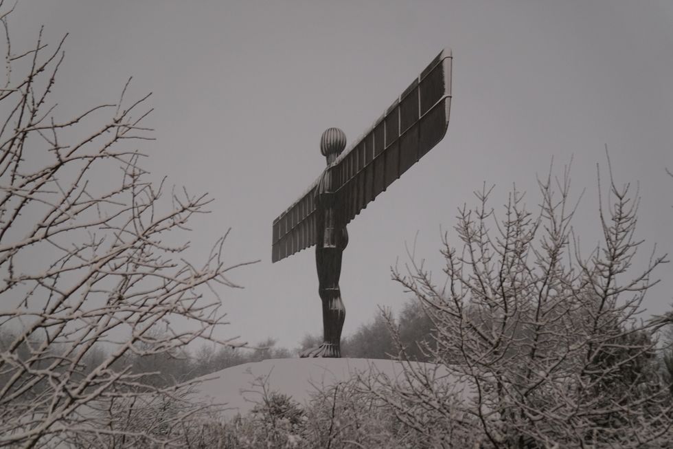 \u200bSnow surrounds the Angel of the North in Gateshead