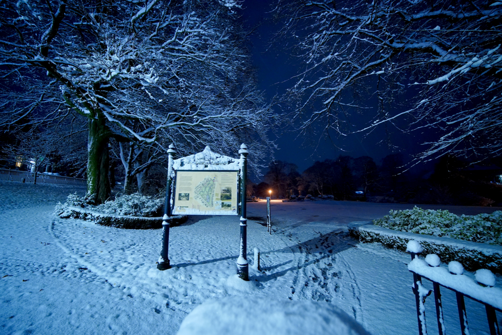 \u200bSnowfall in Buxton town centre