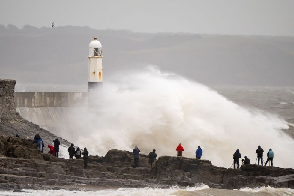 \u200bStorm Isha is causing travel chaos across the country