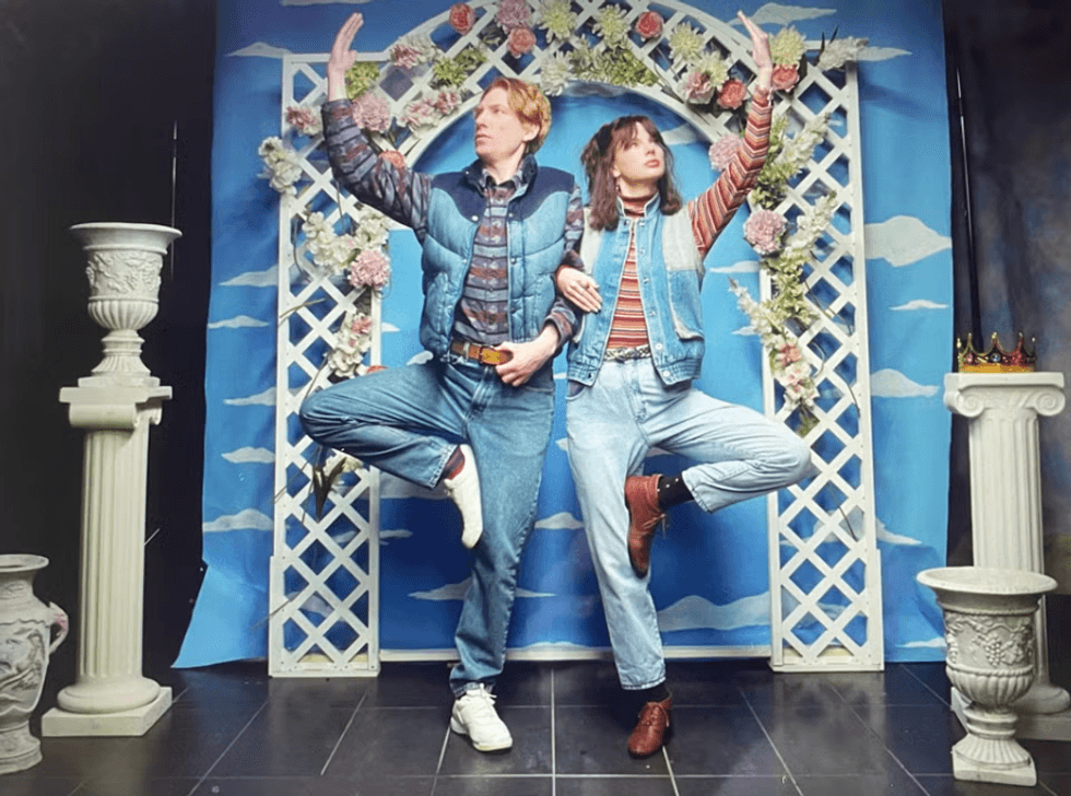 \u200bTaylor Swift and Domhnall Gleeson