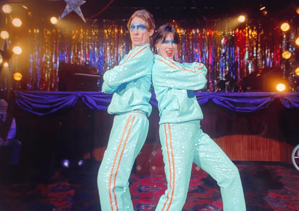 \u200bTaylor Swift and Domhnall Gleeson