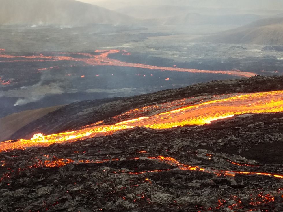 \u200bTemperatures of the Earth's inner core are estimated to hover around 4,727C