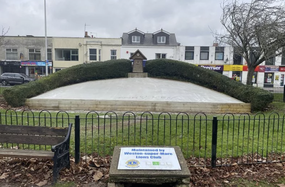 \u200bThe floral clock has been concreted over