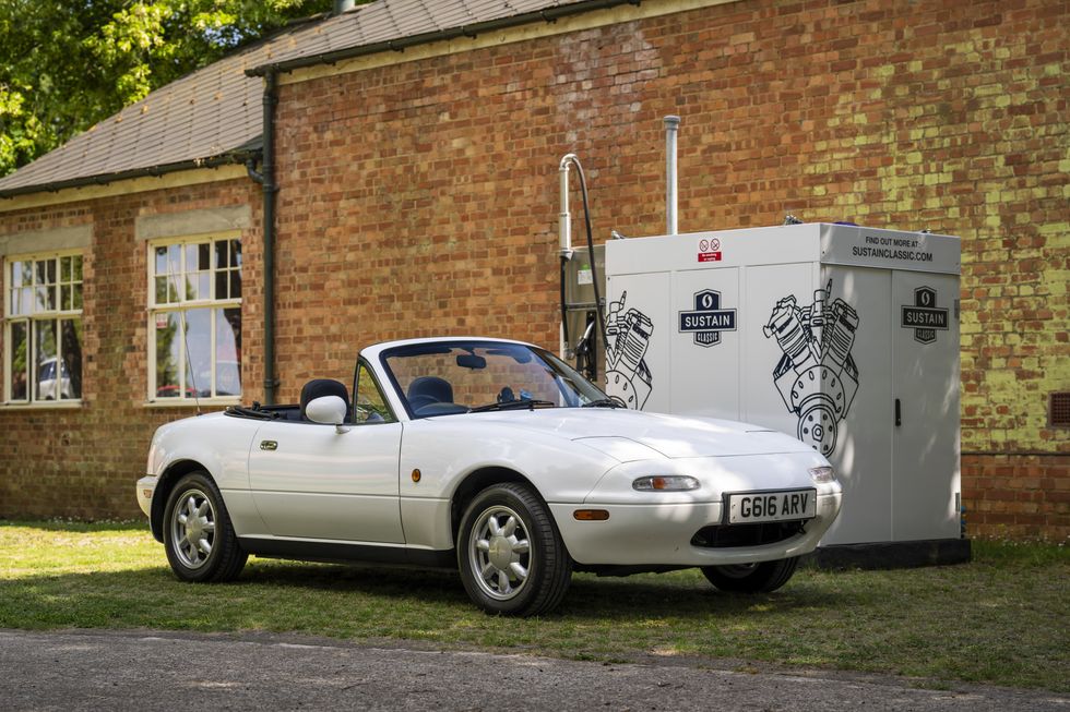 \u200bThe Mazda MX-5 1.6 Mk1