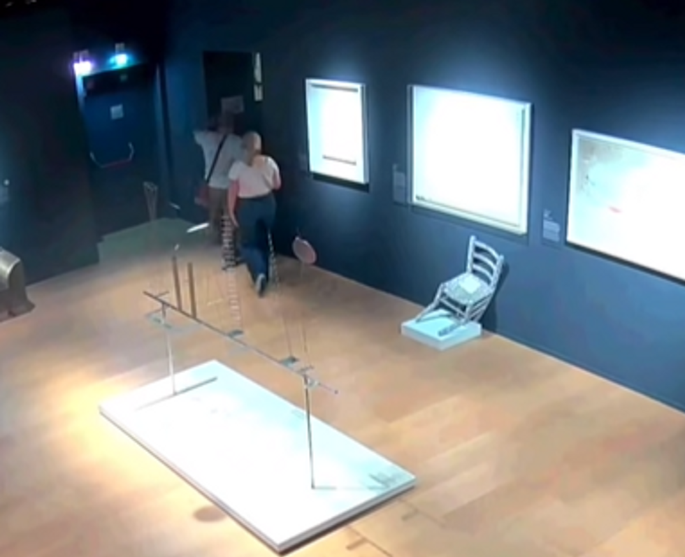 \u200bThe pair hastily left the scene, leaving the chair in a crumbled mess