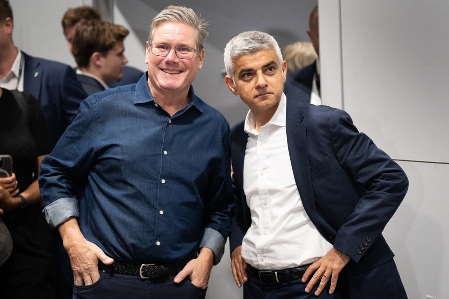 \u200bThe Prime Minister has reportedly offered a peerage to the London Mayor