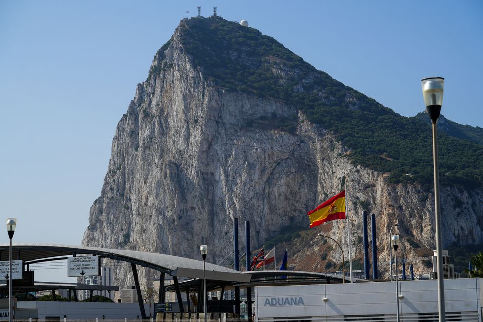 \ U200bthe UK uzavřela dohodu s EU nad Gibraltarem, která umožňuje španělským vojenským personálem na ministerstvu obrany