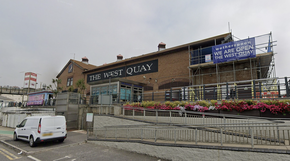 \u200bThe West Quay Wetherspoon on Brighton Marina