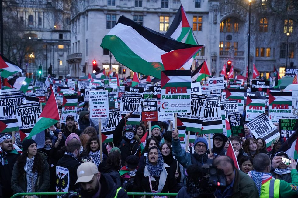 \u200bThousands gathered to call for a ceasefire in Gaza, whilst MPs debated the matter in the Commons