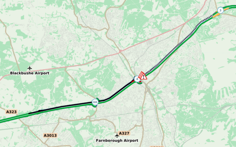 \u200bTraffic maps show stationary traffic and the closed carriageway on the M3