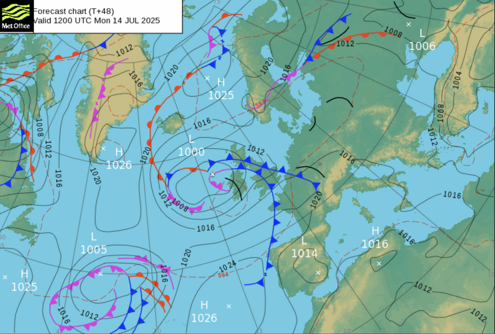 \u200bWeather fronts cross Britain