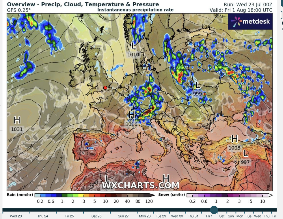 \u200bWeather maps show Britain to be stuck between high and low pressure