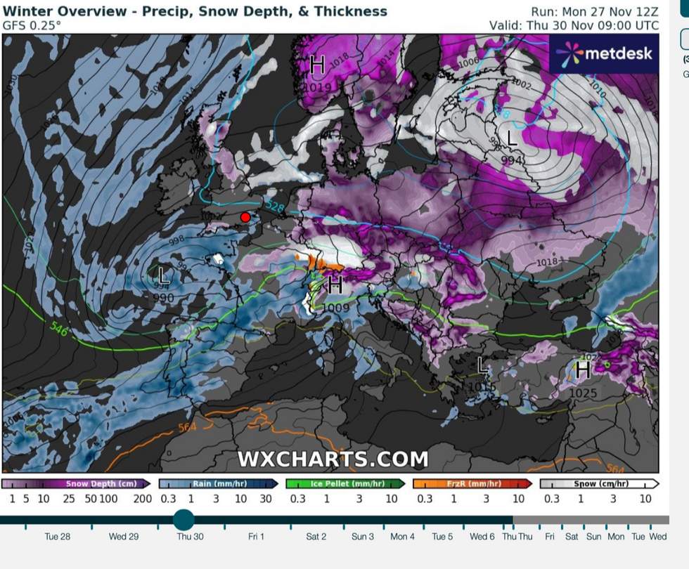 \u200bWinter storm sweeps in snow to the south