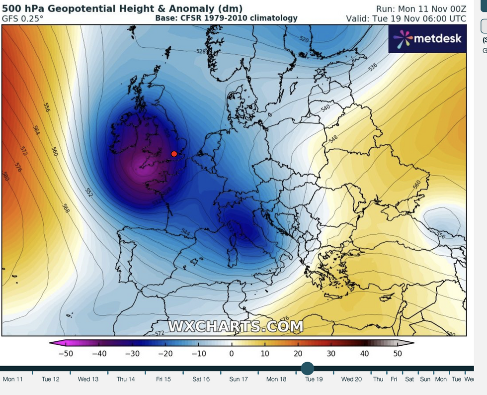 \u200bWX Charts shows 500hPa Geopotential Height and anomaly