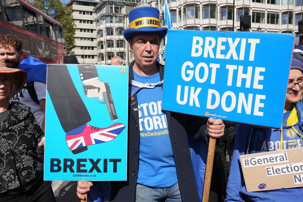 \u2018Further away from rejoining!\u2019 Expert delivers Remainers hard Brexit truths as Labour looks to \u2018reset\u2019 relations with EU