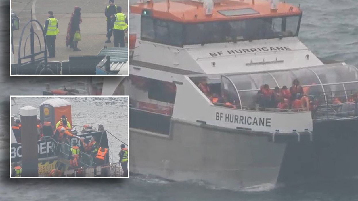 UK border forces picks up migrants