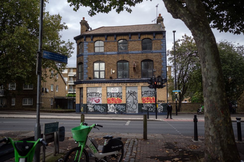 UK pub closure