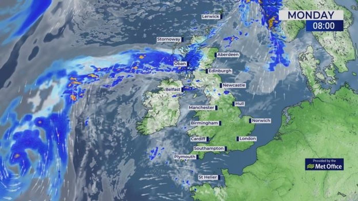 UK weather warning: Urgent amber health alert issued for 'enhanced hot' temperatures