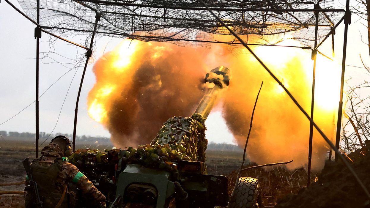 Ukrainian artillery fires towards the frontline