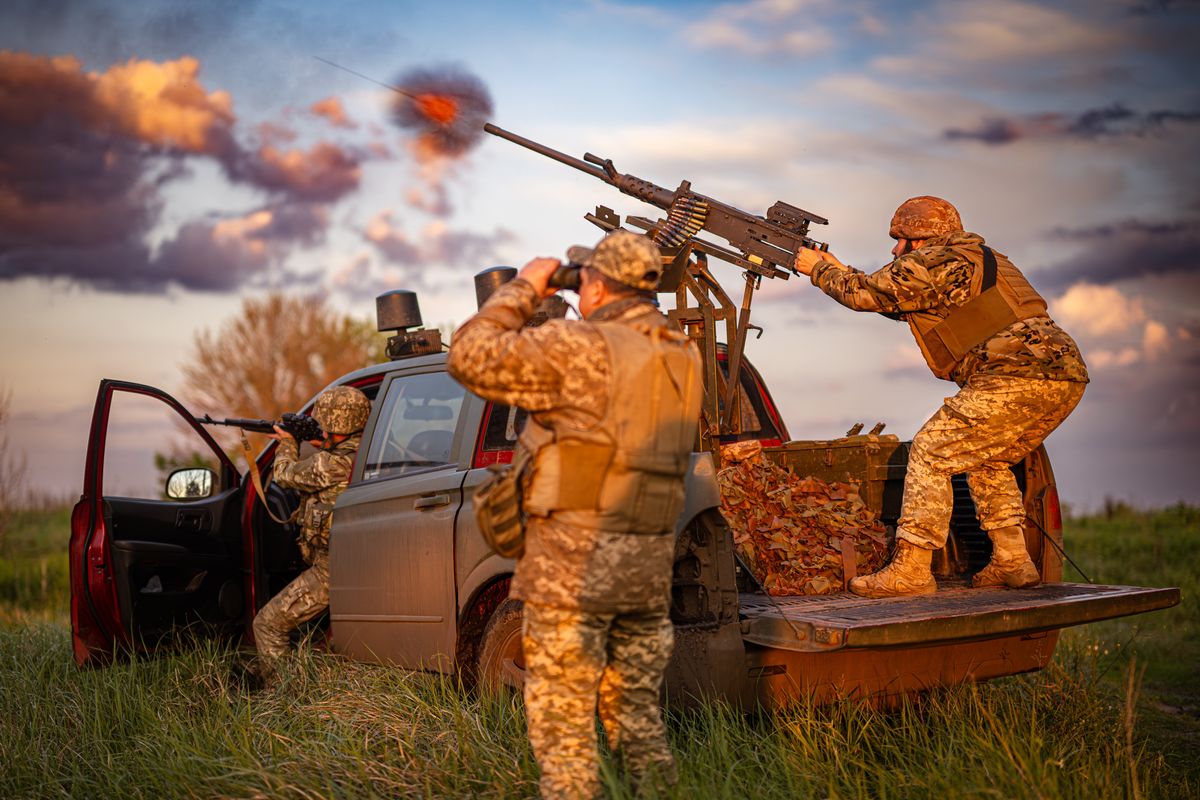 Ukrainian soldiers fighting (May 2025)
