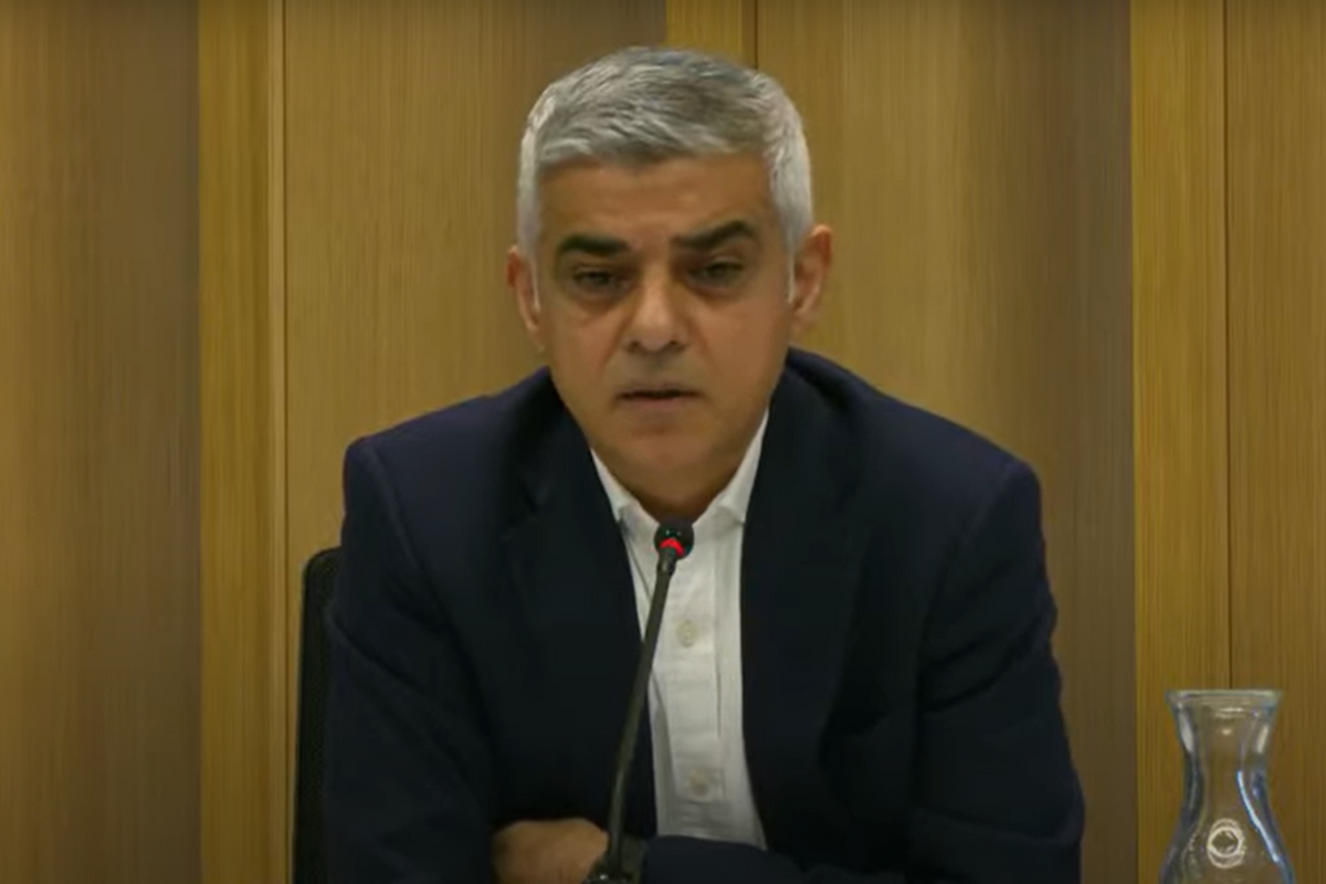 Ulez row erupts as Khan urged to quit over expansion conduct probe